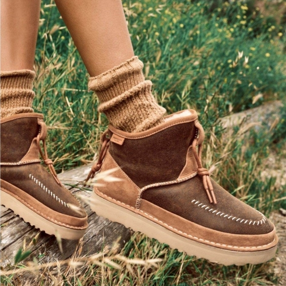 UGG Shoes - UGG Chestnut Campfire Crafted Regenerate Boots Women US 6  EUR 37